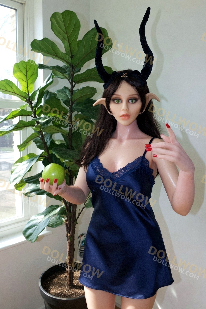 Watermarked customer photo submitted with Tom F.'s DollWow review
