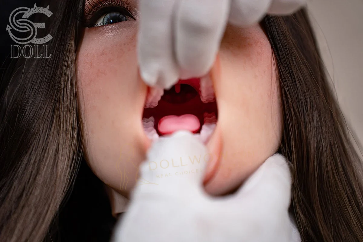 SE Doll Nadia Voss - ST2 103cm 103cm J-Cup Silicone — image 2 of 8